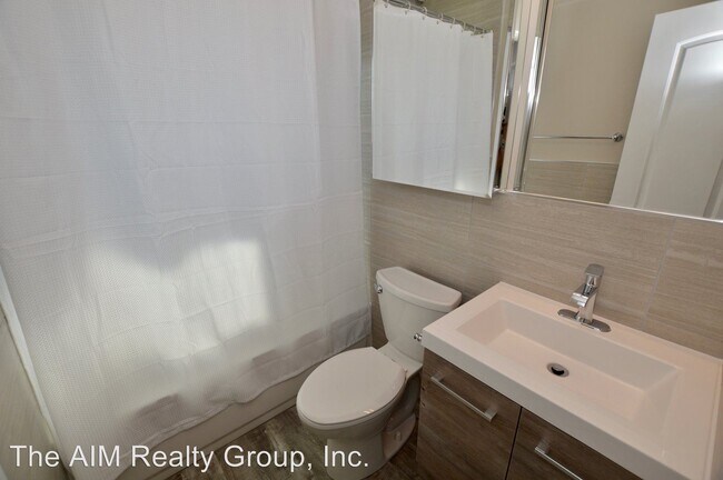 Building Photo - 800 Ogden Ave