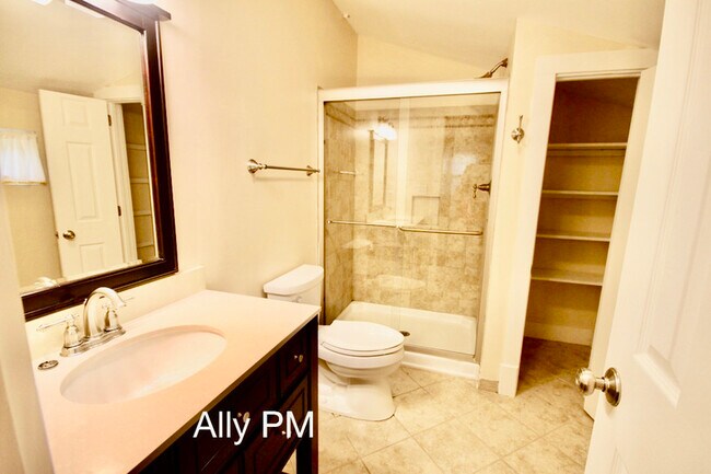 Building Photo - 1 Kanawha Ct