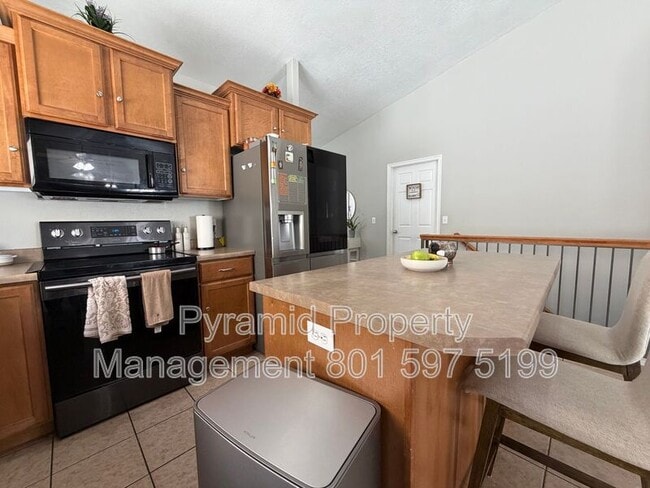 Building Photo - 12894 Cactus Berry Dr