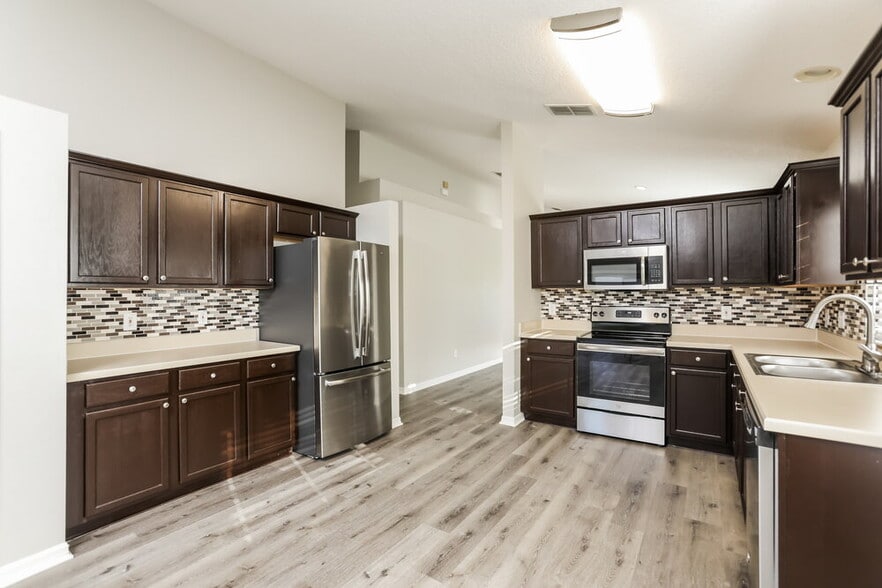 Building Photo - 4654 Park Eden Cir