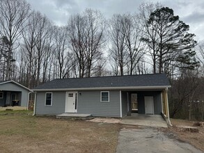 Building Photo - One Bedroom Ranch Home in Denver