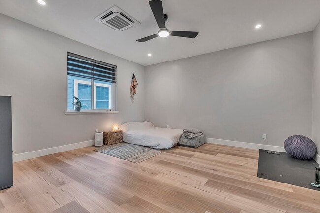 Building Photo - Fresh and Modern 1BD/1BA Upstairs ADU Near Downtown Livermore!