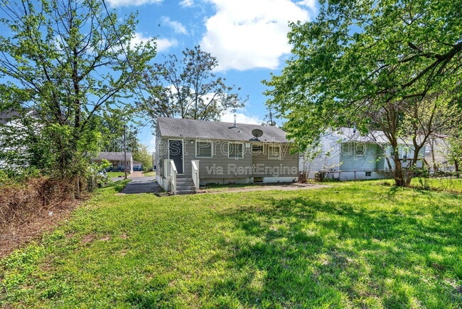 Building Photo - 409 Shepley Dr