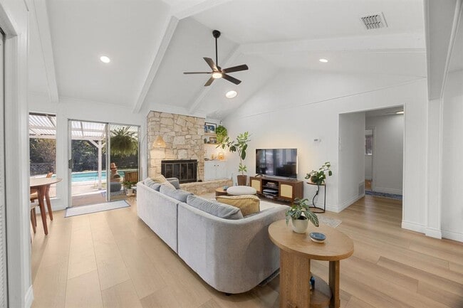 Building Photo - 1514 Desert Quail Ln