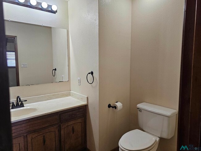 Building Photo - 1600 Arcineiga Dr