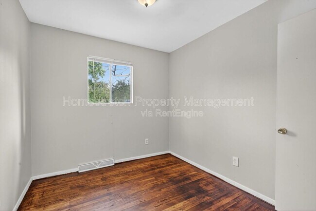 Building Photo - 7507 Blanding Dr