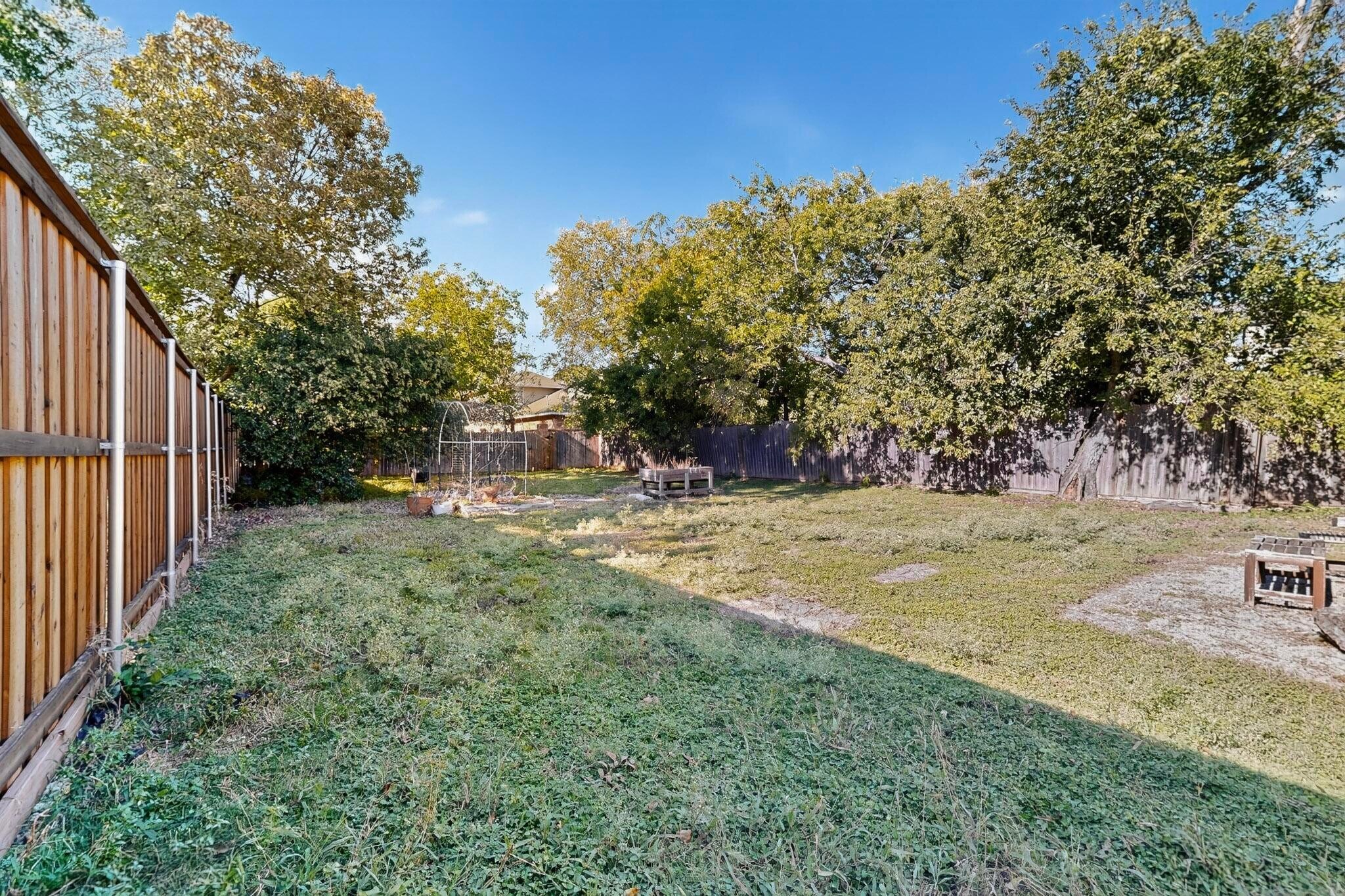 Building Photo - 5645 Santa Fe Ave