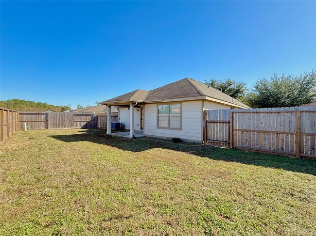 Building Photo - 16026 Arapaho Bend Ln