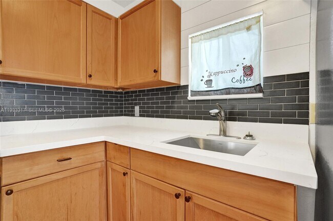 Building Photo - 249 SW 4th St