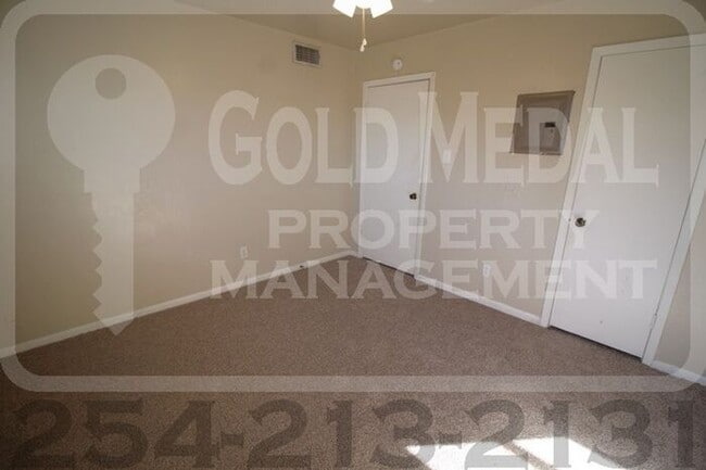 Building Photo - 609 Sunset Ln