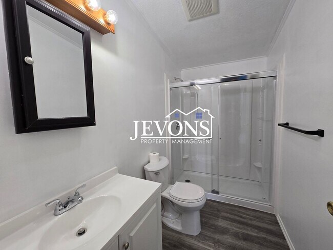 Building Photo - 4-bedroom single-family home with 1 fenced acre, plus a large shop and shed