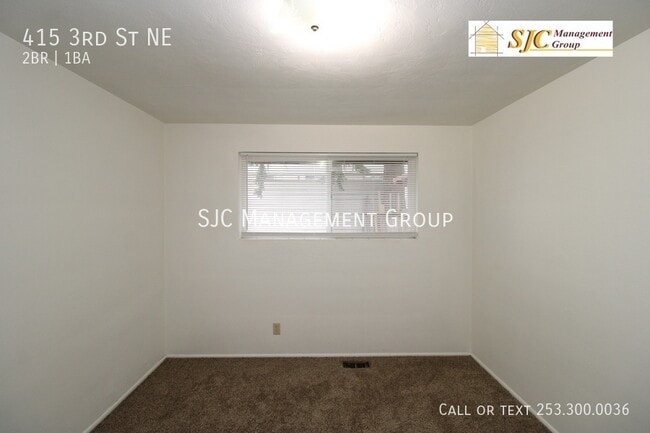 Building Photo - 415 3rd St NE
