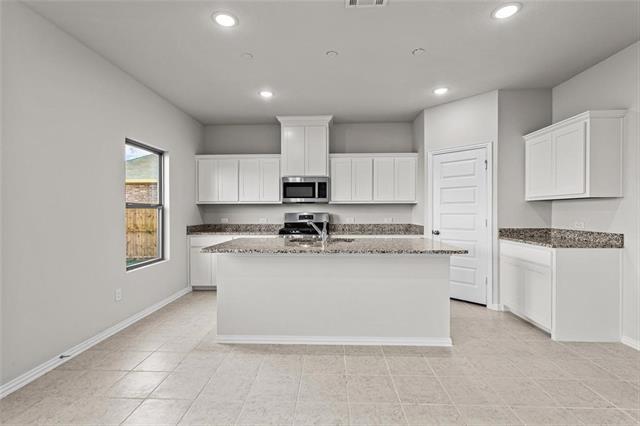 Building Photo - 548 Hickory Rdg Dr
