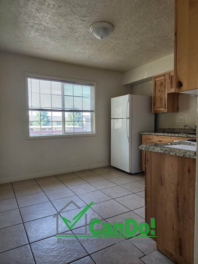 Building Photo - 2 Bedroom/ 1 Bathroom Apartment in Blackfoot Available July 1