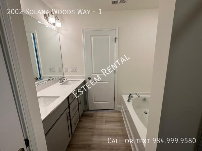 Building Photo - 2002 Solana Wds Dr