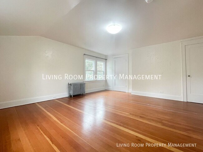 Building Photo - 1309 SE Pine St