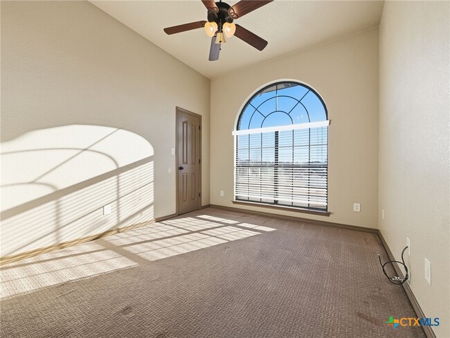 Building Photo - 2707 Ancestor Dr