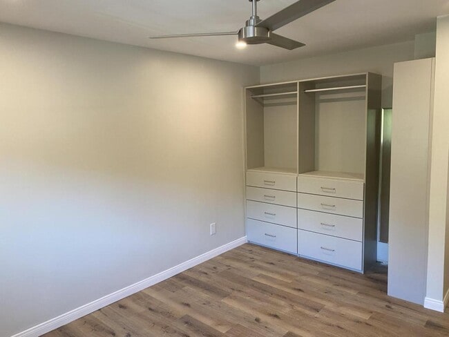 Building Photo - 2955 Columbia St