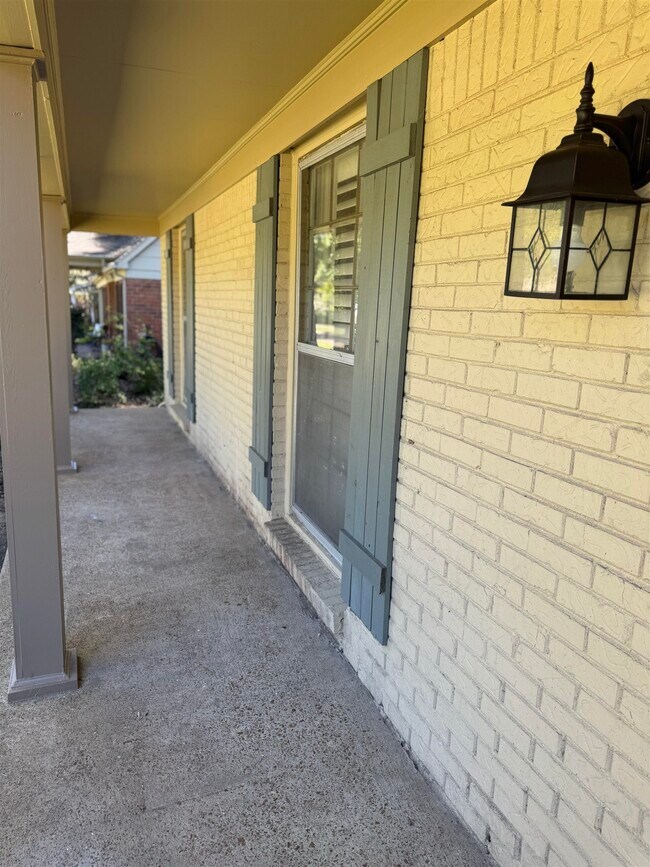 Building Photo - 7145 Claiborne Dr