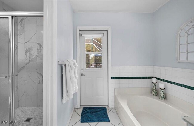 Building Photo - 3107 SW 15th Ave