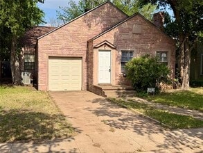 Building Photo - 889 Ross Ave