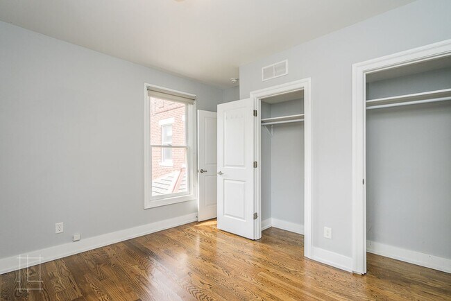 Building Photo - 160-162 E 3rd Ave