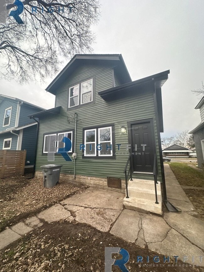 Building Photo - 2165 N Harding St