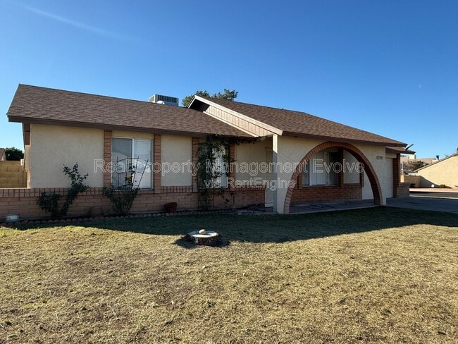 Building Photo - 6437 W Sierra St