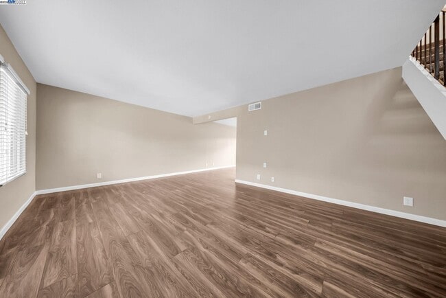 Building Photo - 4446 Seminole Way