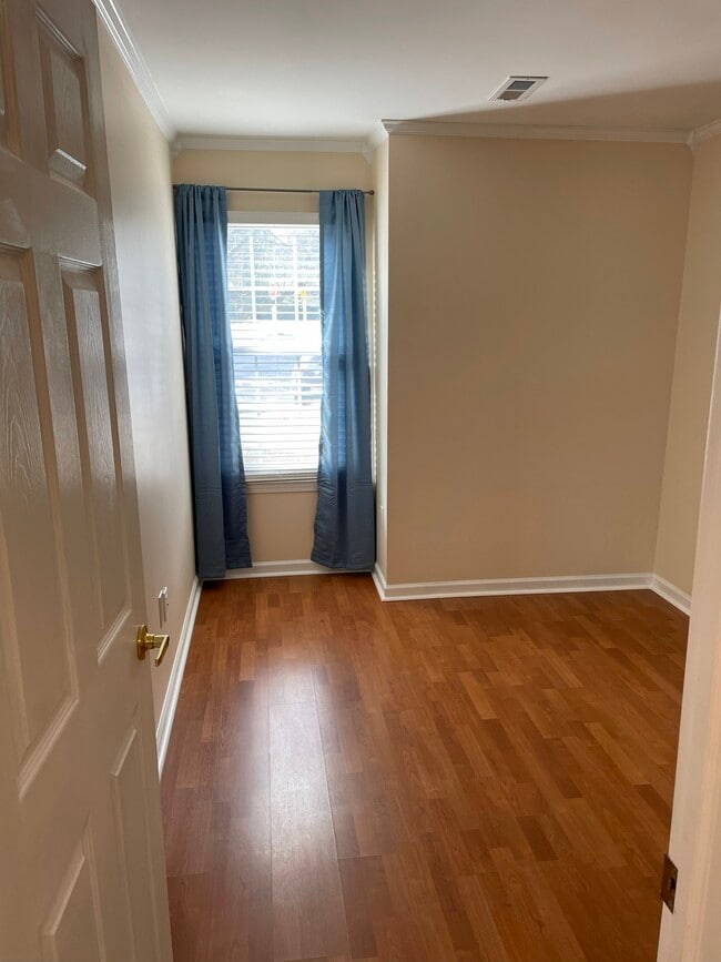 Building Photo - 1 Bridgewater Dr