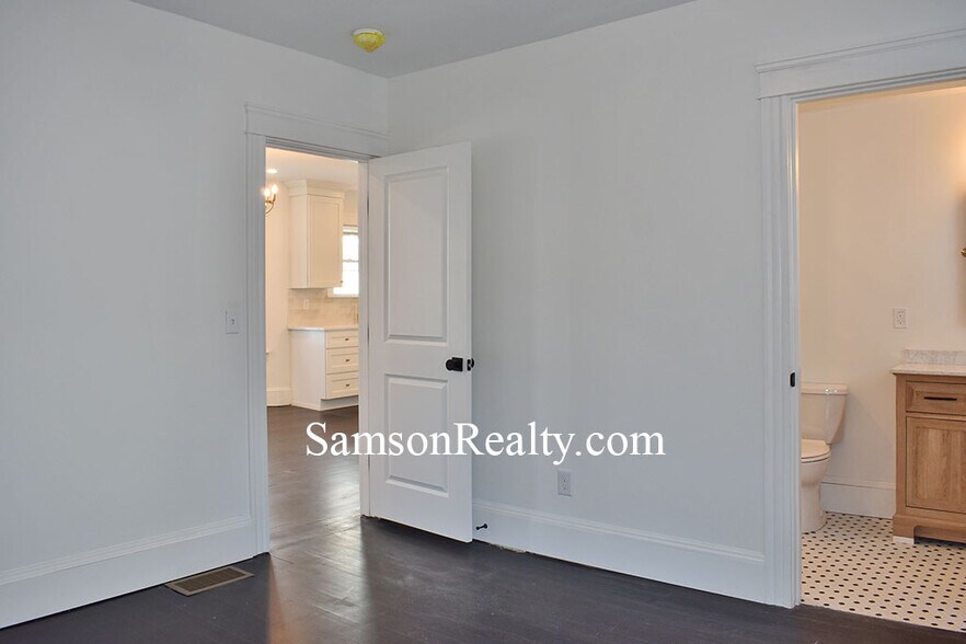 Building Photo - 405 Morris Ave