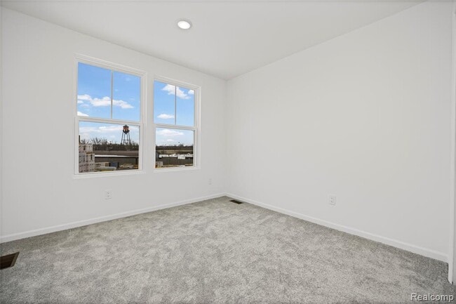 Building Photo - 43071 Atwood Ave