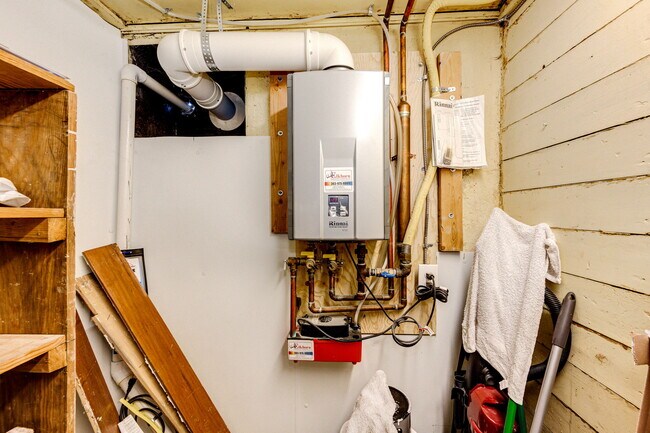 Building Photo - 3784 Quitman St