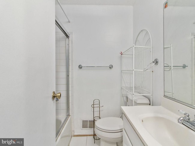 Building Photo - 18 Ivy Oak Ct