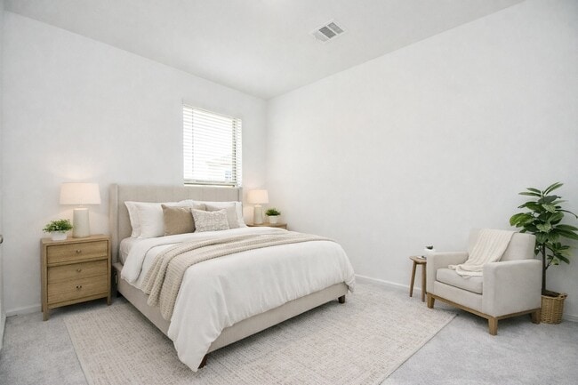 Building Photo - 5624 Frst Cv Dr