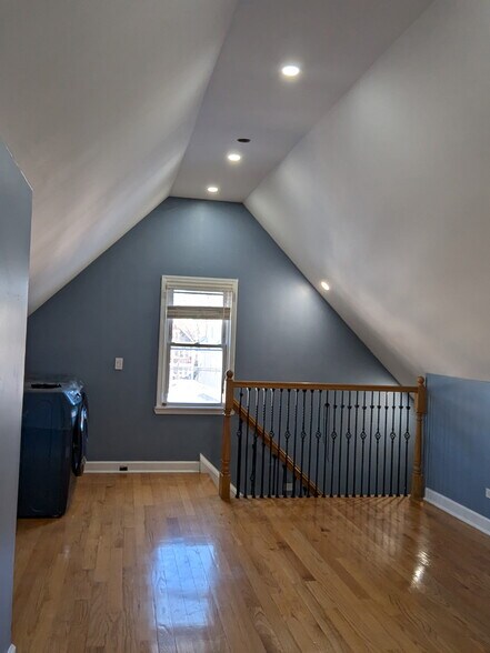 Building Photo - 4140 N Bernard St