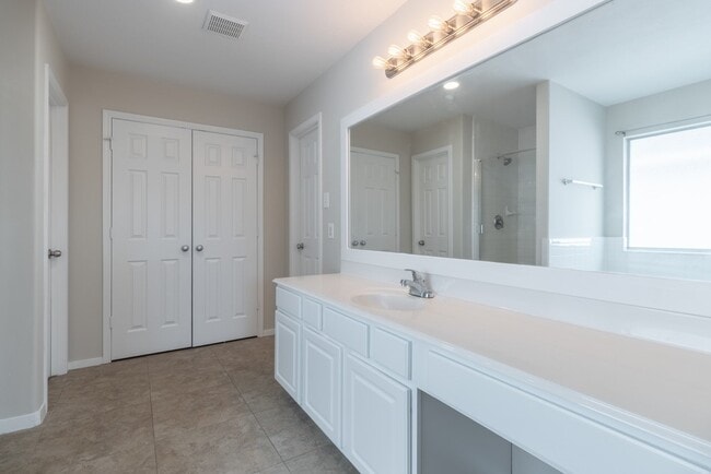 Building Photo - 13619 Northpointe Ridge Ln