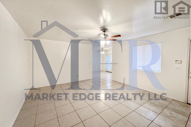 Building Photo - 2Bed/2Bath Townhome at Indian School/67th Ave! $199 MOVE-IN SPECIAL! Ready for Immediate Move-In!