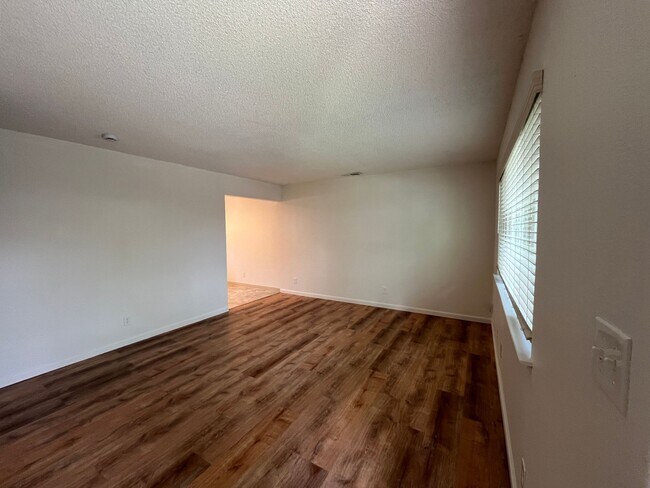 Building Photo - 6221 Casita Ave