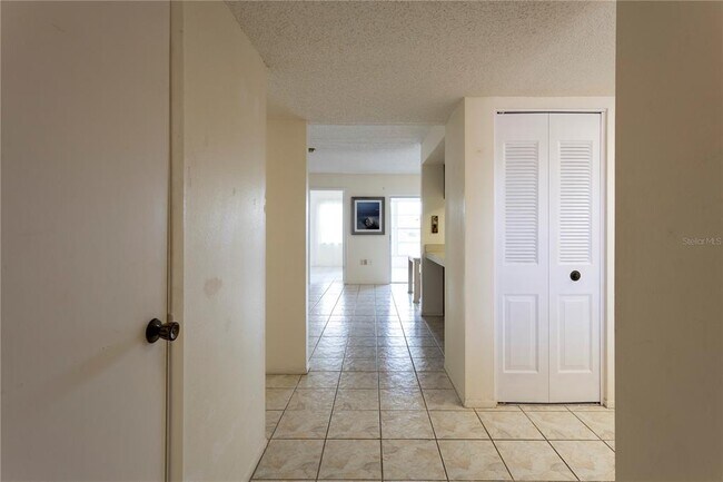 Building Photo - 3840 Staysail Ln