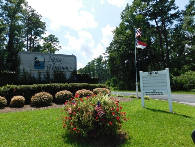 Building Photo - 300 Taliaferro Ln