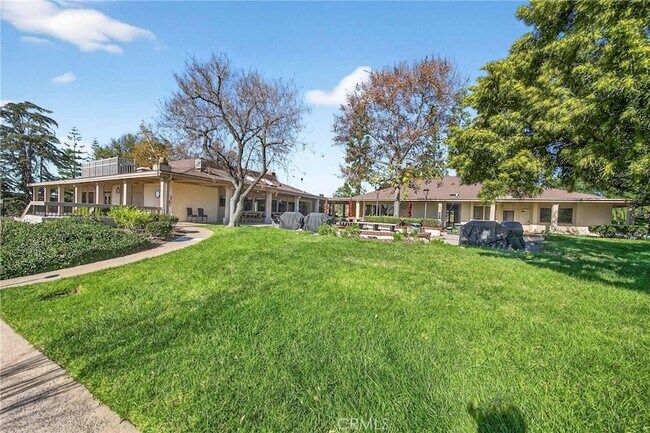 Building Photo - 13602 La Jolla Cir