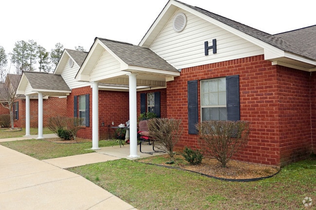 Primary Photo - Holly Park Estates
