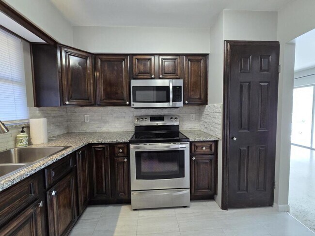 Building Photo - 6258 Harcross Ct