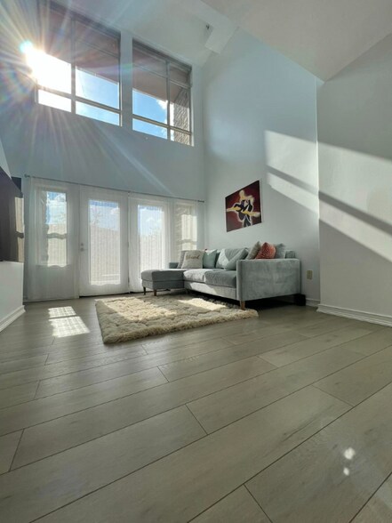 Building Photo - 5 S 500 W