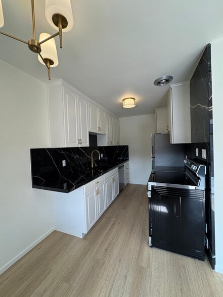 Building Photo - 1138 9th St