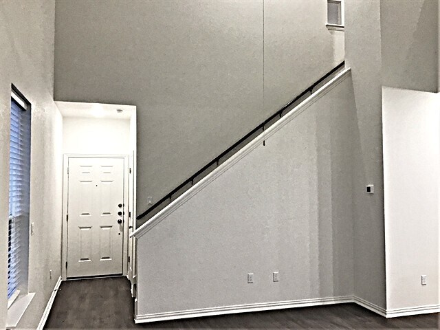 Building Photo - 2725 Wolfcreek