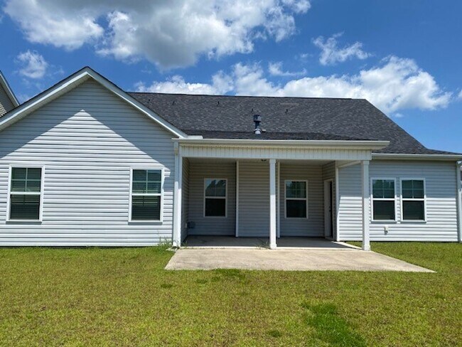 Building Photo - 1541 Eastbourne Dr