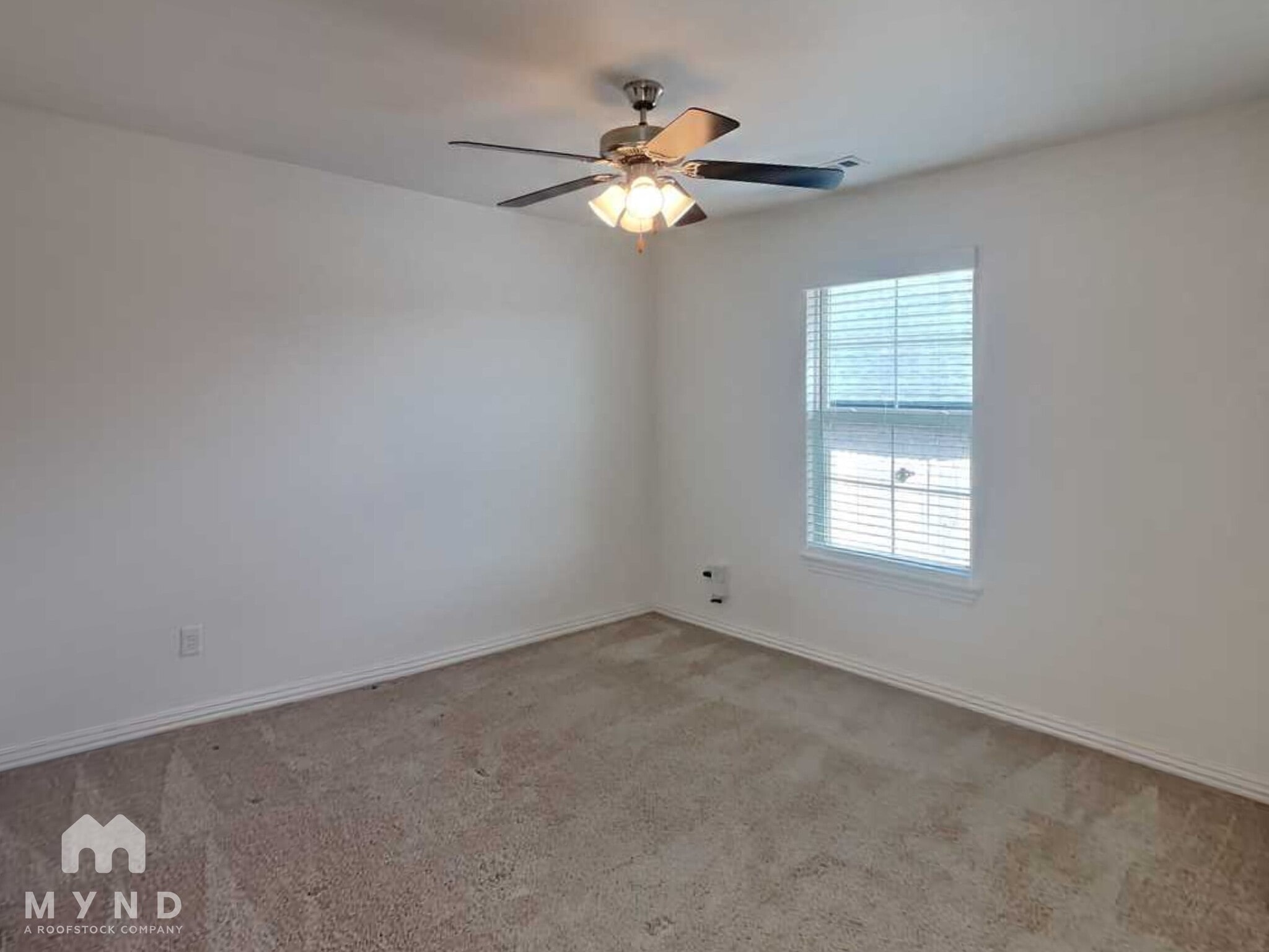 Building Photo - 5904 SW Teppee Ave