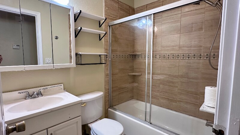 Building Photo - 8619 Cherbourg Way